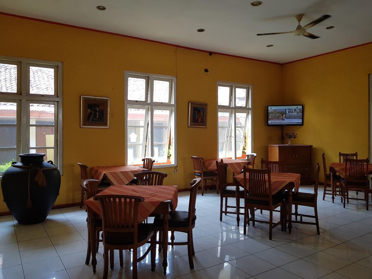 Royal Hotel 2*