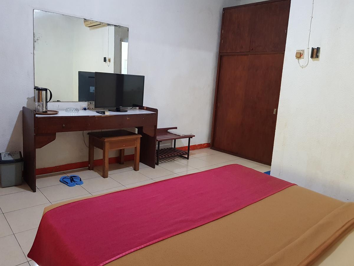 Royal Hotel 2*